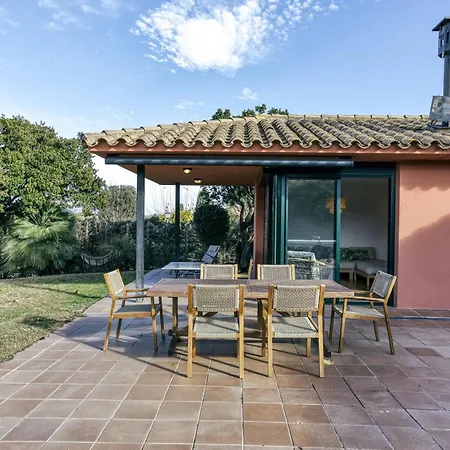 Holiday home Virginie Torremirona Navata