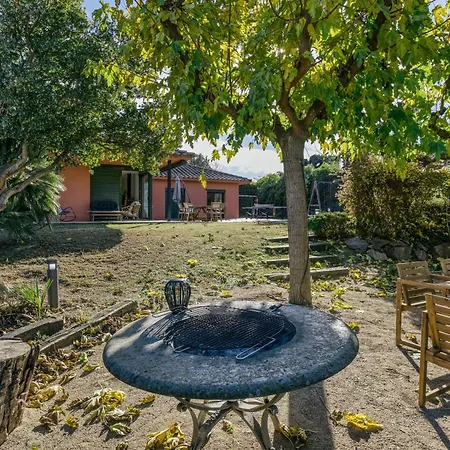 Virginie Torremirona Holiday home Navata